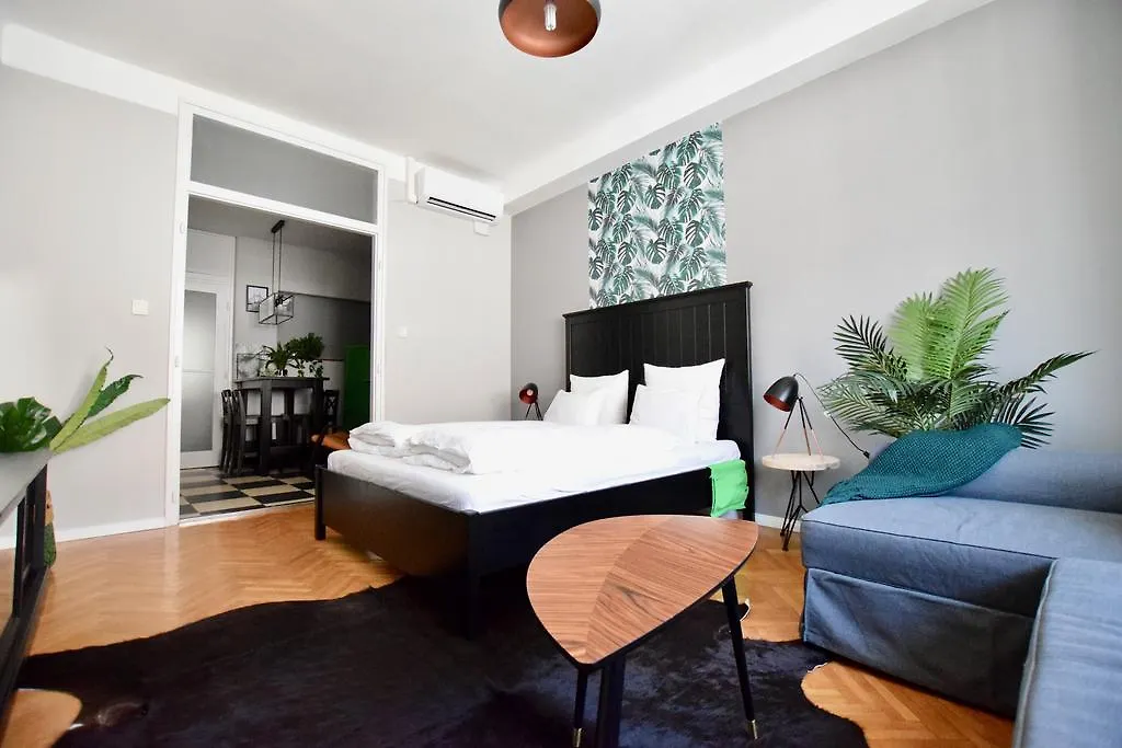 Standard Apartment By Hi5 - Regiposta 13 Budapest