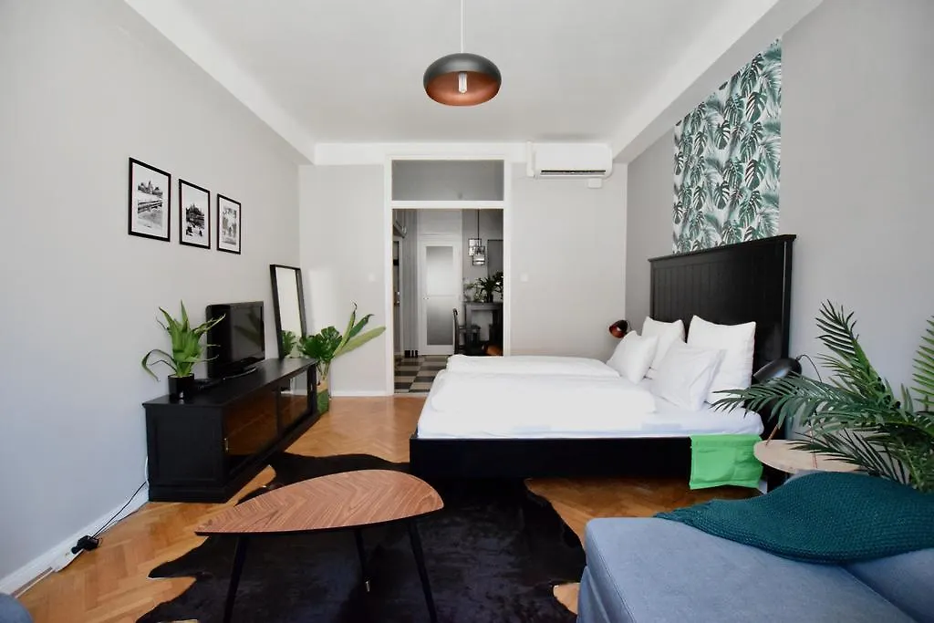 Standard Apartment By Hi5 - Regiposta 13 Budapest 0*,  Hungary