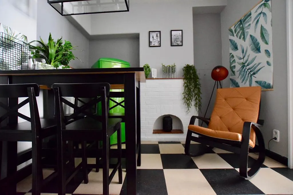 Standard Apartment by Hi5 - Régiposta 13 Budapest 0*,